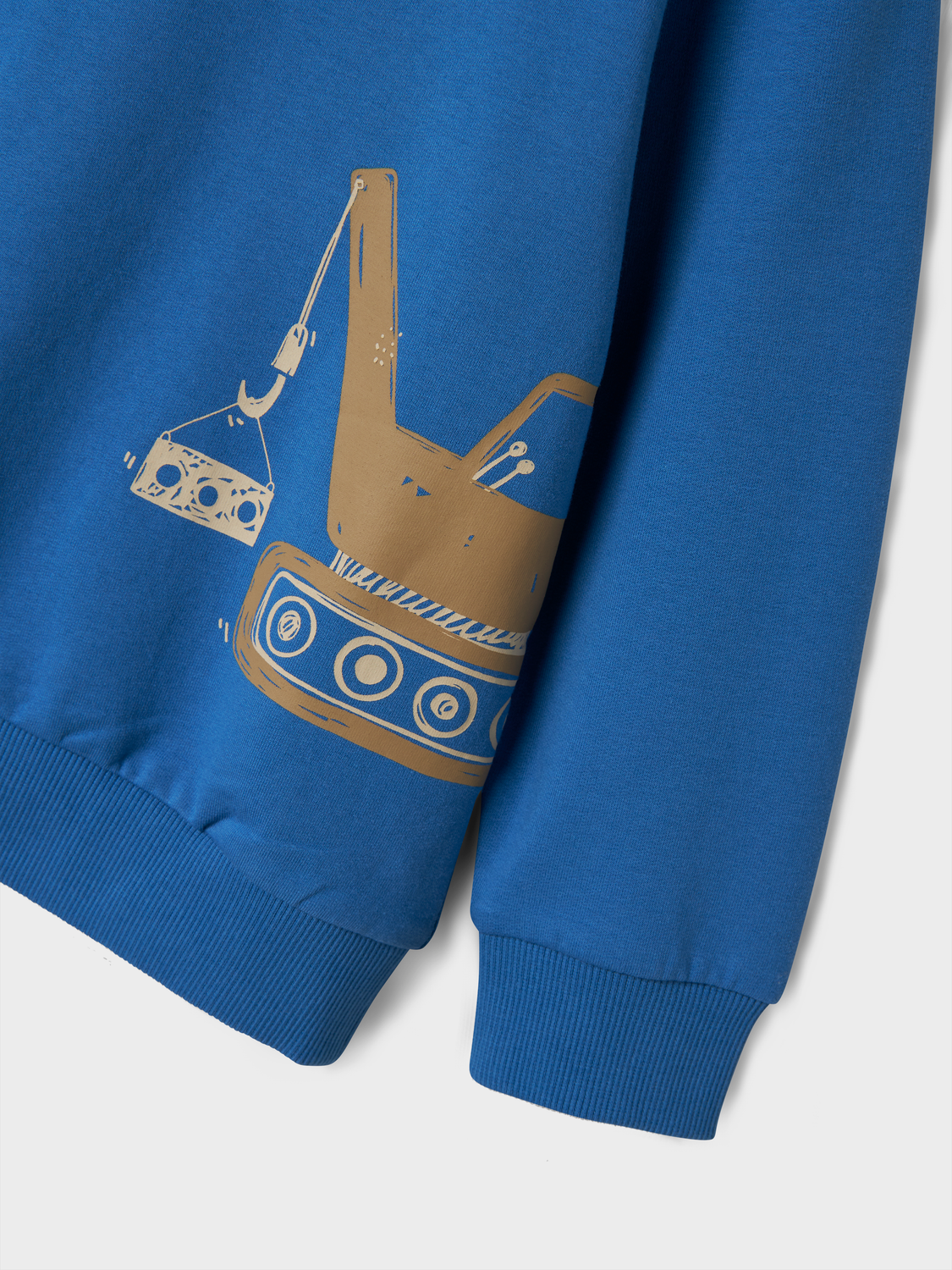 model_shot-front_full